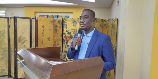 LEITI Head of Secretariat, Jeffrey N. Yates at the consultative meeting